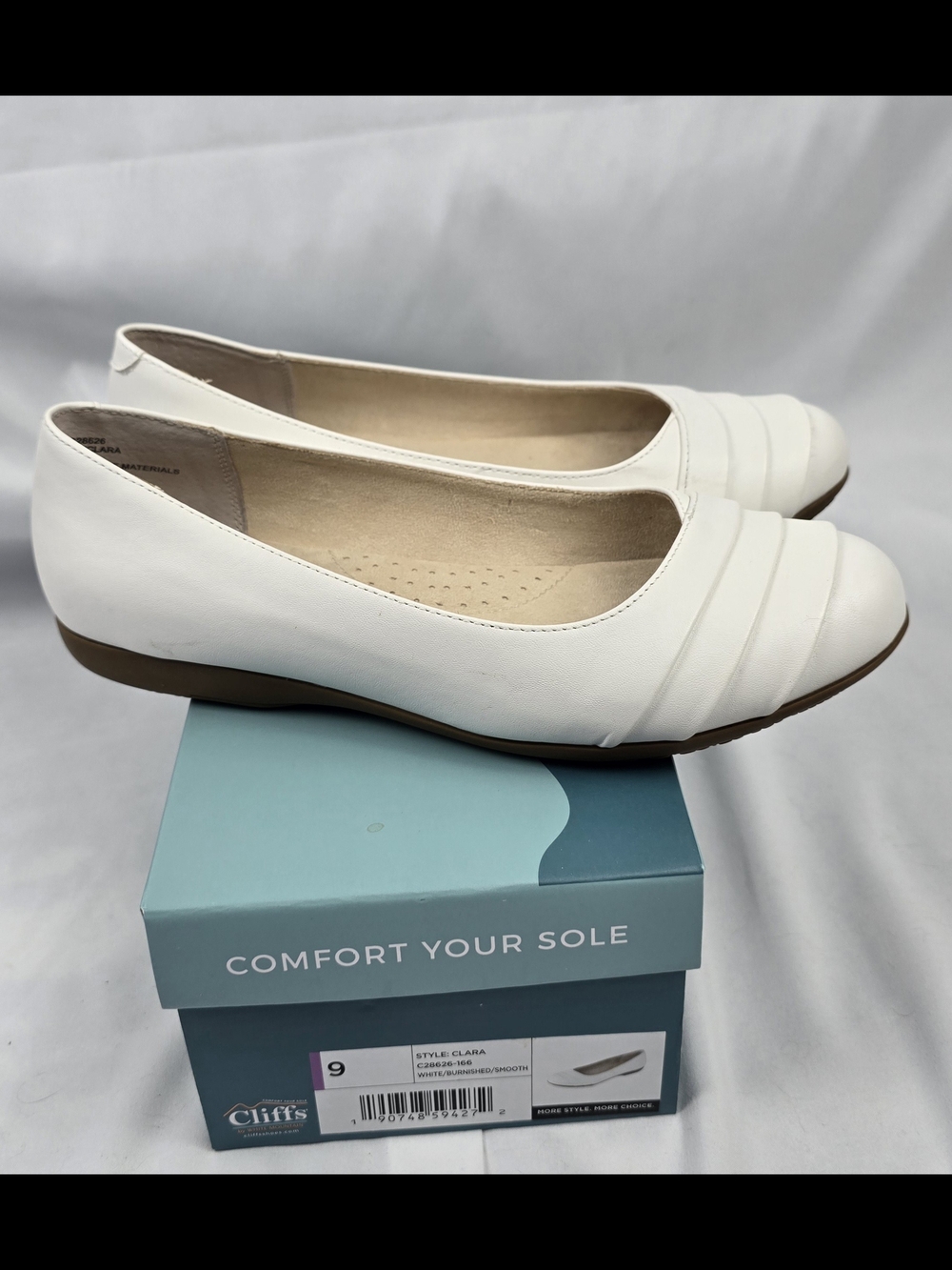 Cliffs by White Mountain Clara Flat Size 9